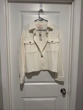 Francesca’s Cropped Shacket